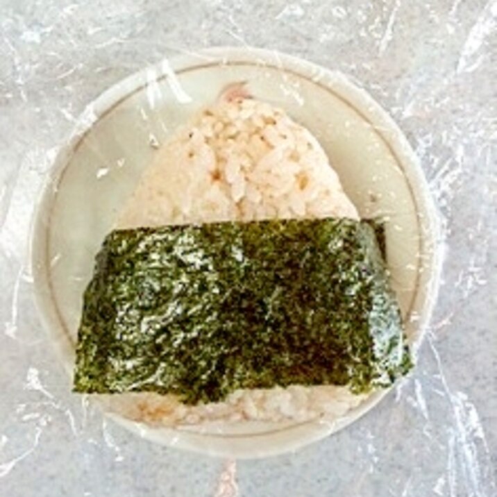 マヨケチャおにぎり~冷凍エビシュウマイで簡単に